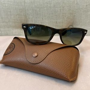 Rayban Wayfarer sunglasses polarized